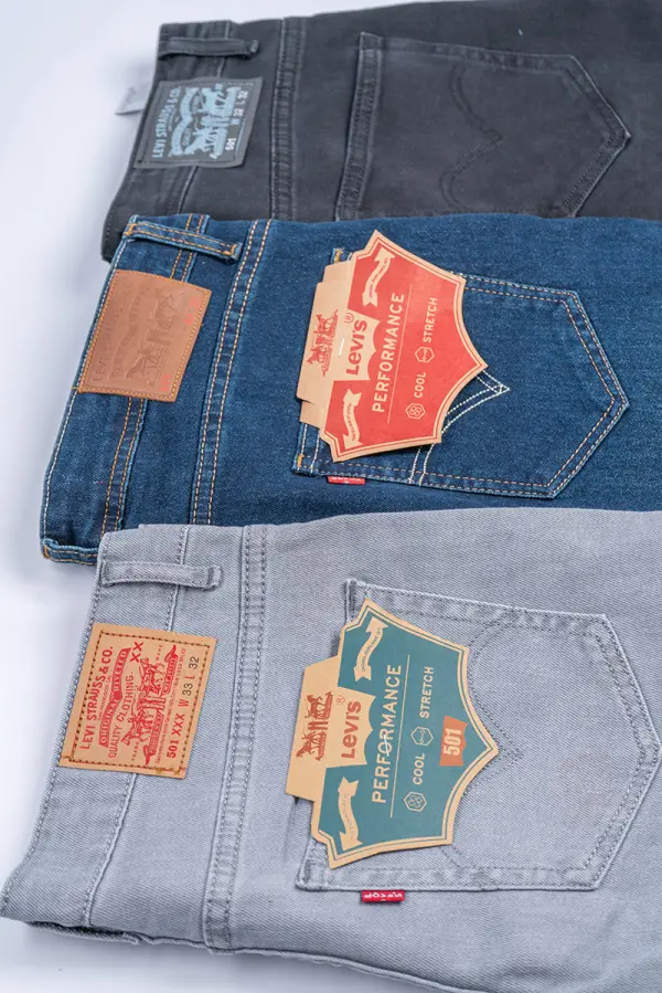 Pack de 3 jeans Levi's coupe Normal Ref-LV88301S ( Noir + Bleu + Gris )